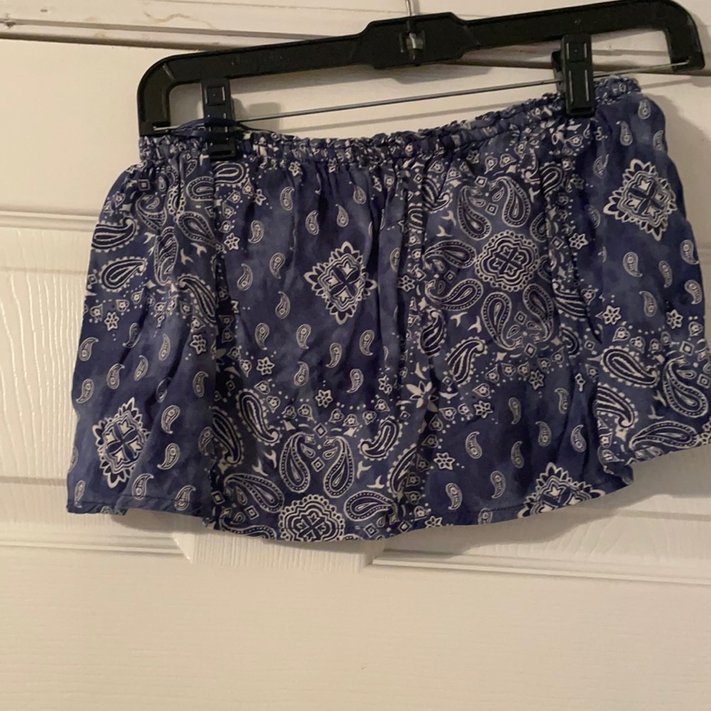 Blue Hollister crop top.